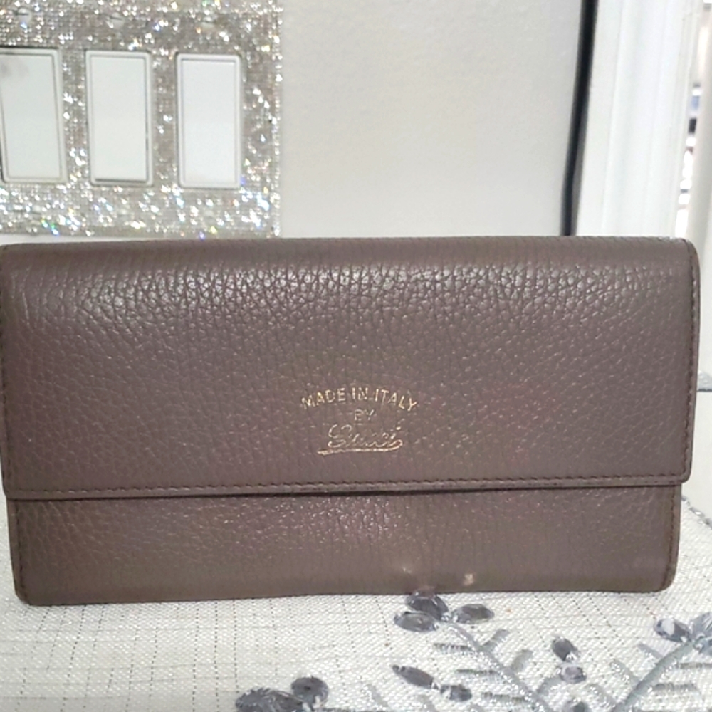 🇮🇹Gucci Taupe Leather Swing Continental Wallet
